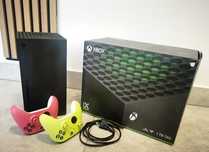 Konsola MICROSOFT XBOX SERIES X SSD 1TB + 2 pady czarna