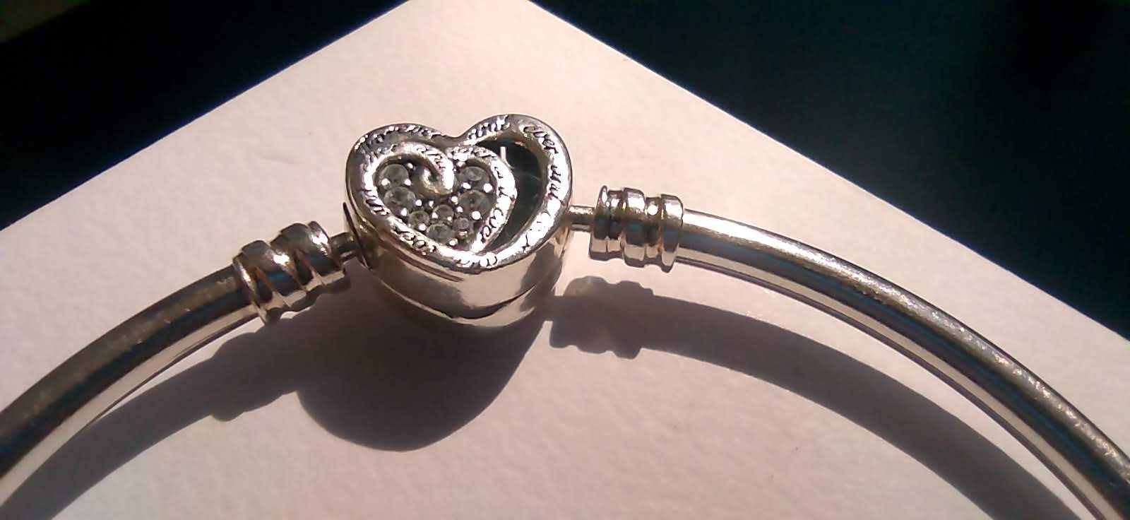 Pulseira Pandora prata edição limitada fecho coração zircão forever an