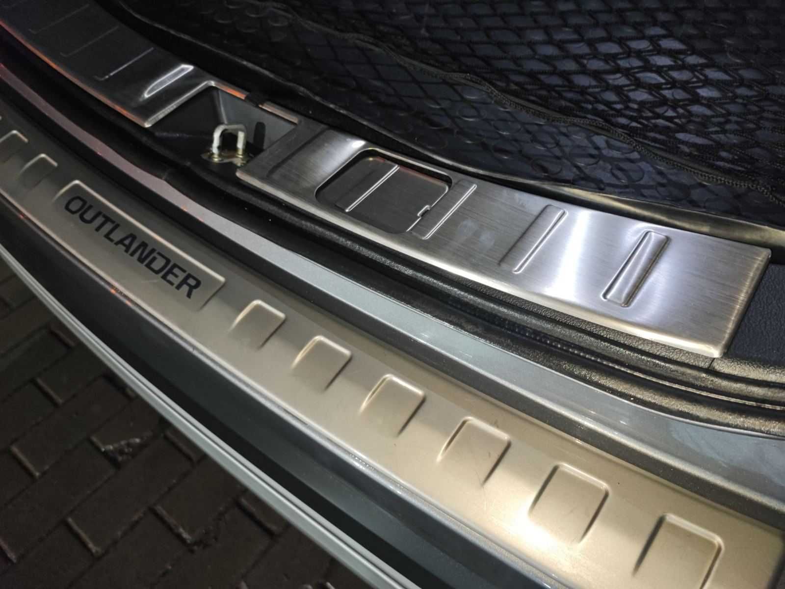 Накладка на порог багажника, задний бампер Mitsubishi Outlander 3