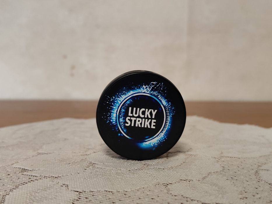 Zapalniczka Lucky Strike
