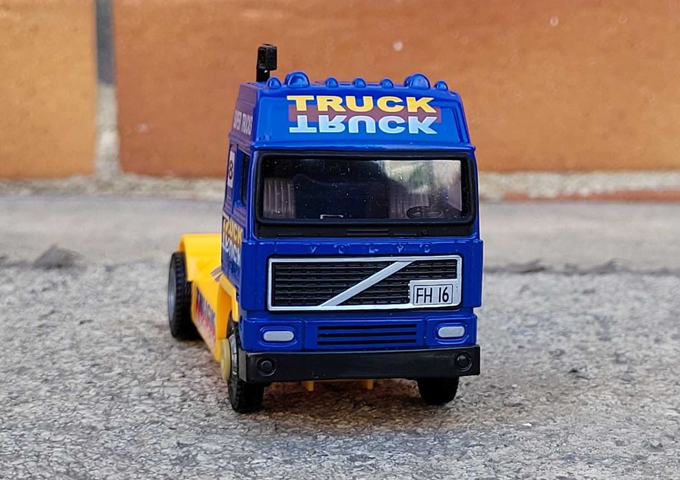 Wyścigowa Volvo FH16 Truck nowy pudełko 1:55 kolekcja model Ciężarowka
