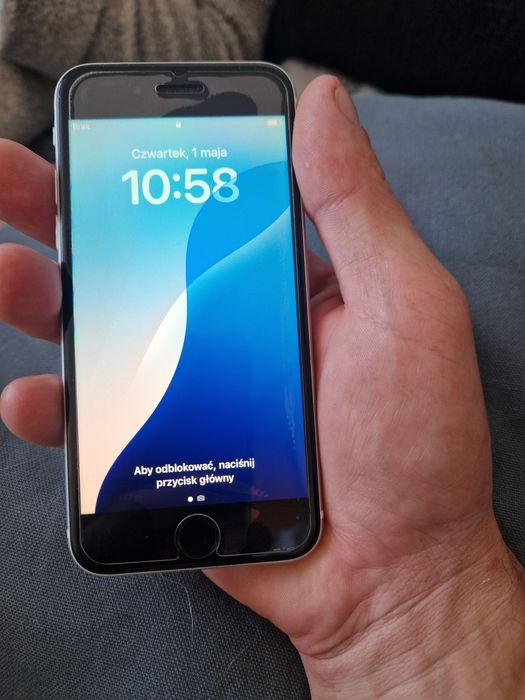 Sprzedam iphone se 2020