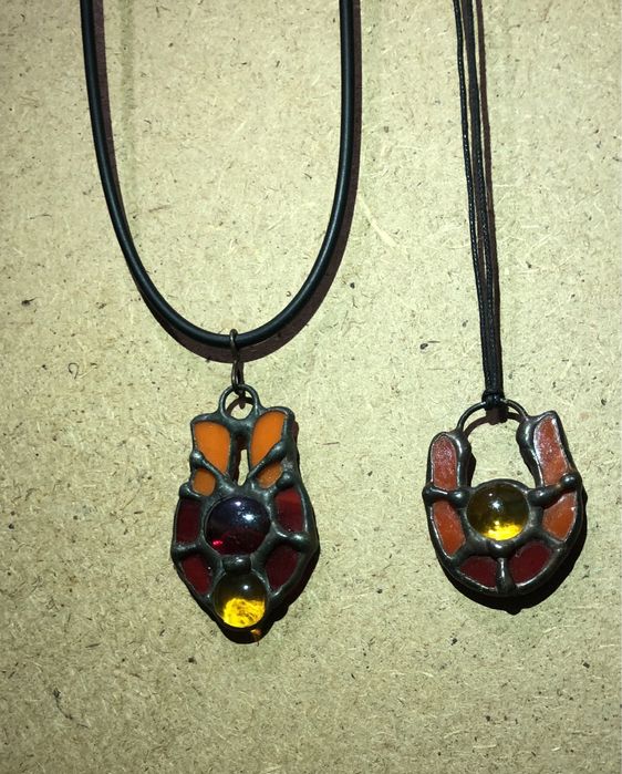 Дзеркальце з кулонами ( вітраж)