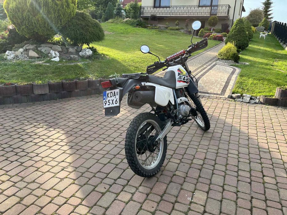 Motocykl Honda XLR