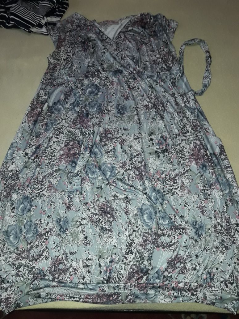 Женское платье размер 48-50 бу