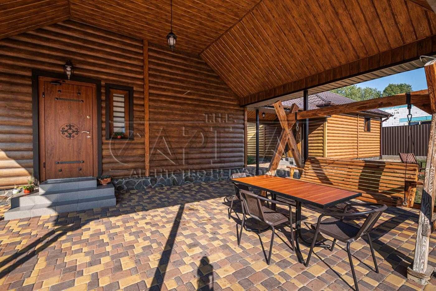 Срочно! Продам комплекс из 3 домов 247м2. Тарасовка. Юровка.Киев 15мин