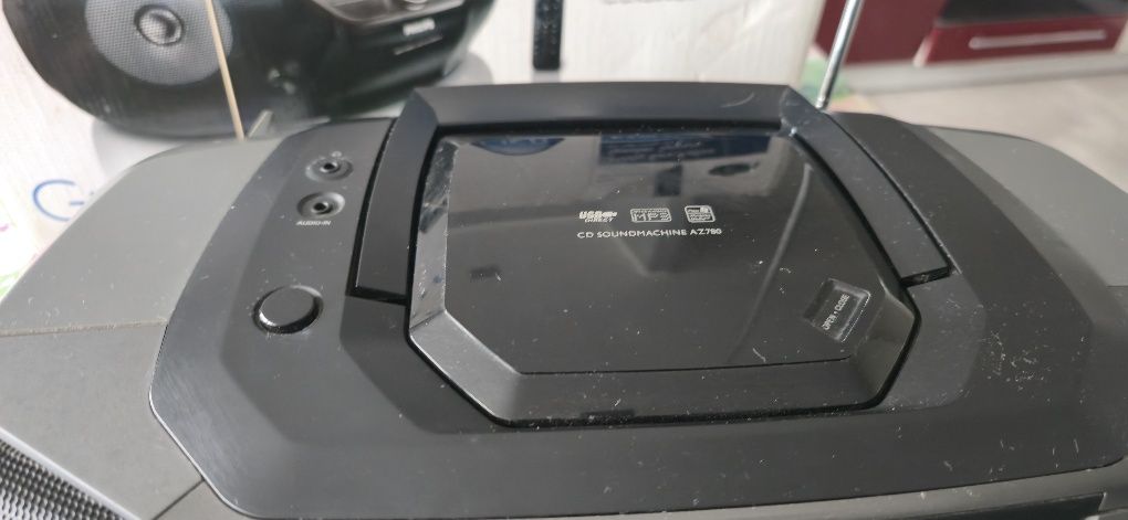 Radiomagnetofon PHILIPS AZ 780