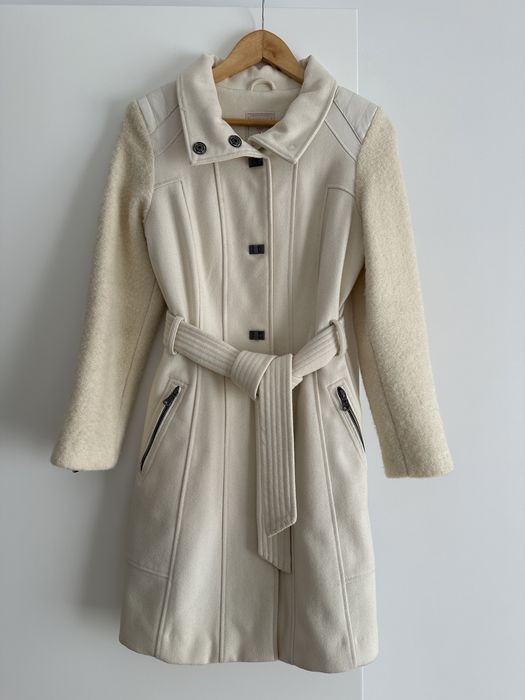 Casaco Guess cor pérola, tamanho M