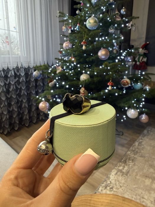 Sygnet Tous zloto/czarny ,duży