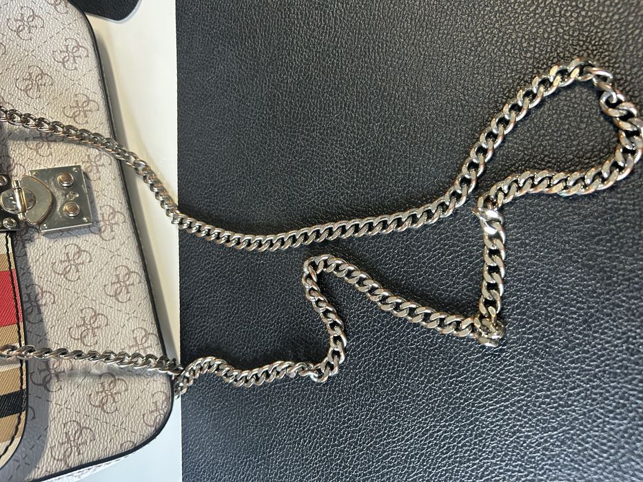 Torebka GUESS beżowa listonoszka, paski