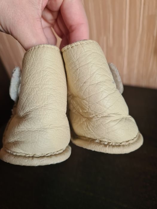 Дитячі бежеві кімнатні угги капці натуральної шкіри 11.5 см розмір