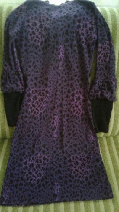 Три платья                     .