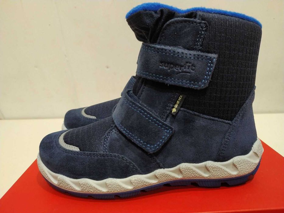 Новые зимние ботинки Superfit 30р, Gor-tex, на худенькую ножку.