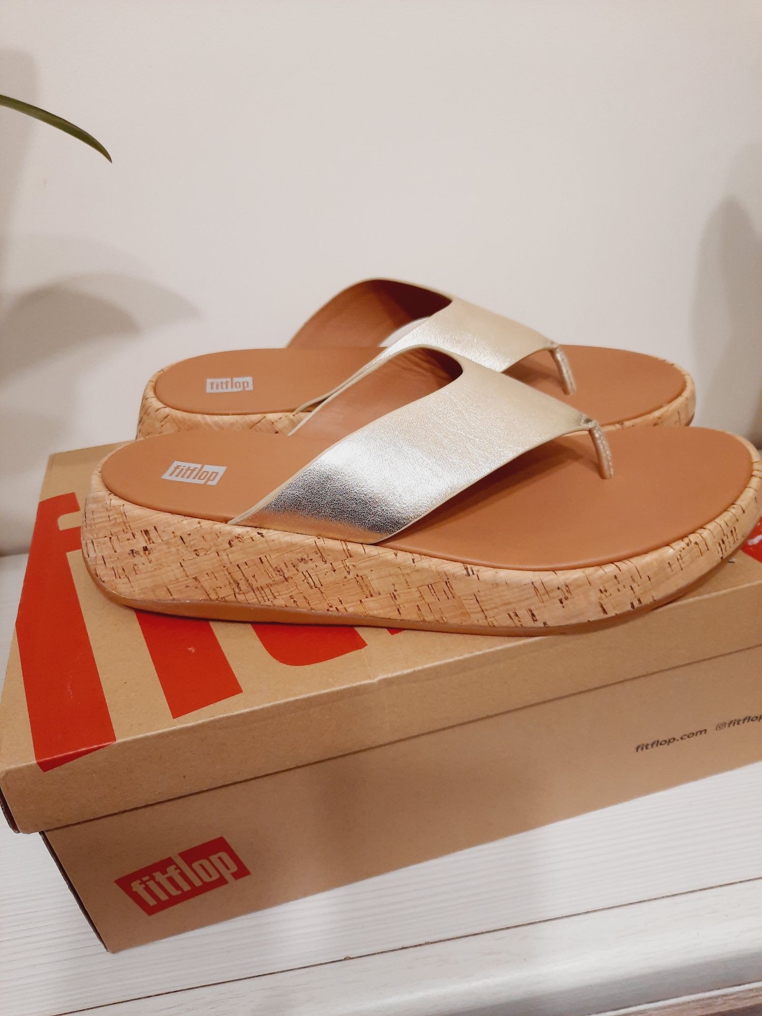 Fitflop śliczne klapki skórzane 42 wkł 27 Nowe