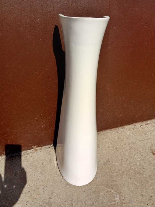 Підставка для умивальника. Ніжка рукомийника.