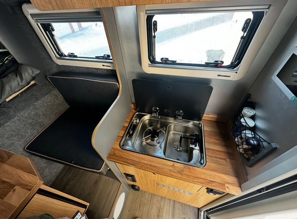 Pickup camper, kapsula kamper, zabudowa na pickupa całoroczna