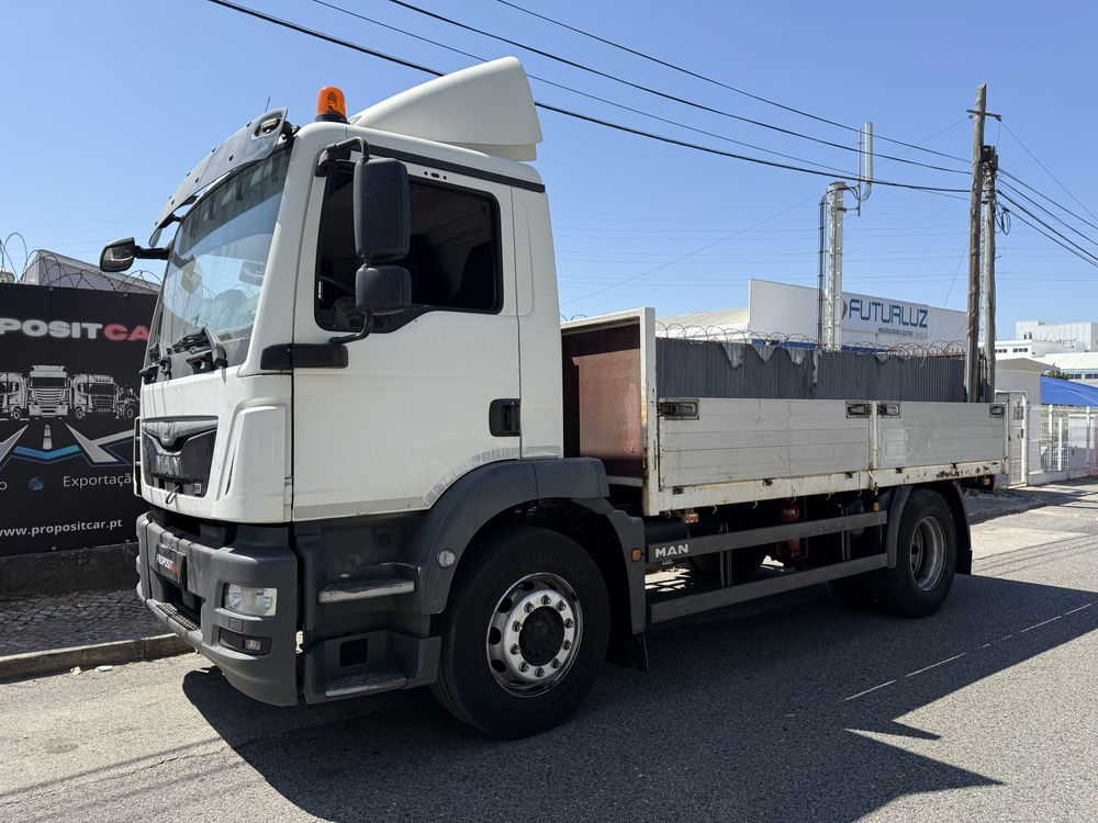 MAN TGM 18.290 APENAS 286.000km 2017 Entre eixos 3,90 ##OPORTUNIDADE##