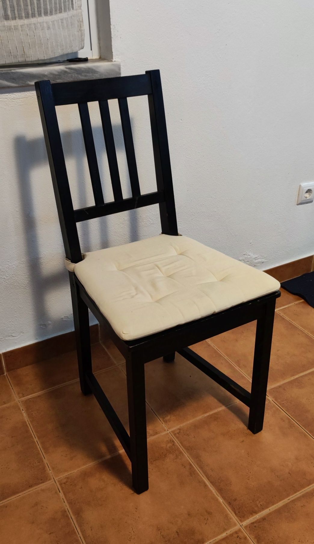 Mesa de sala extensível com 4 cadeiras