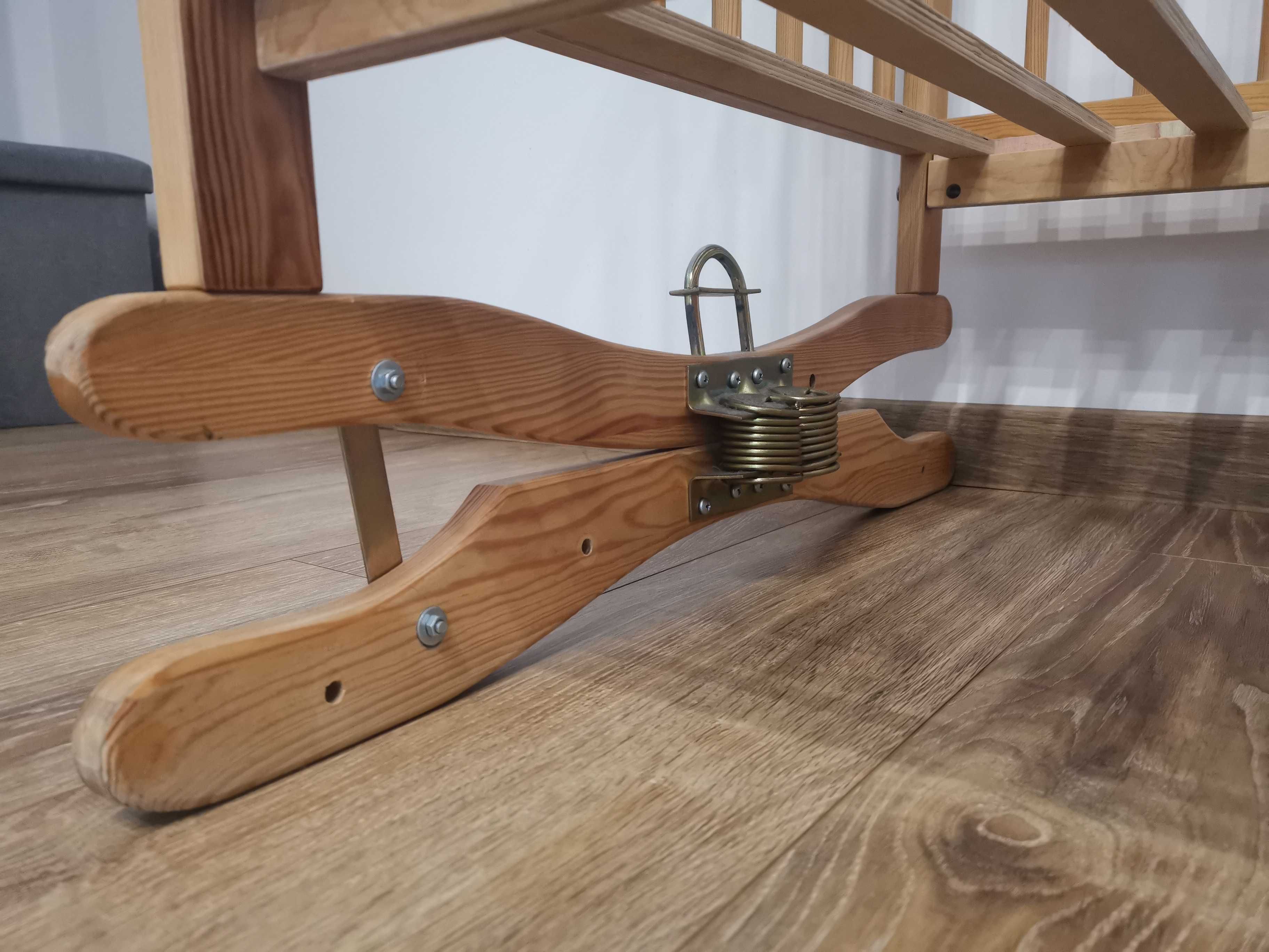 Solidne łóżeczko drewniane 120x60 z bujakiem