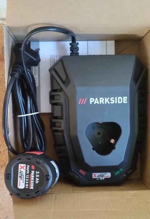 Carregador 6A e bateria 2,5 Ah Parkside Performance 12V