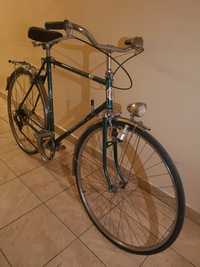 Oldschoolowy rower szosowy firmy Bianchi