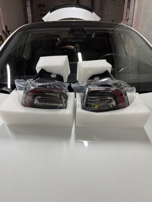 Задній фонар L/R (стоп) Тесла 3/Tesla 3 америка жовтий поворот