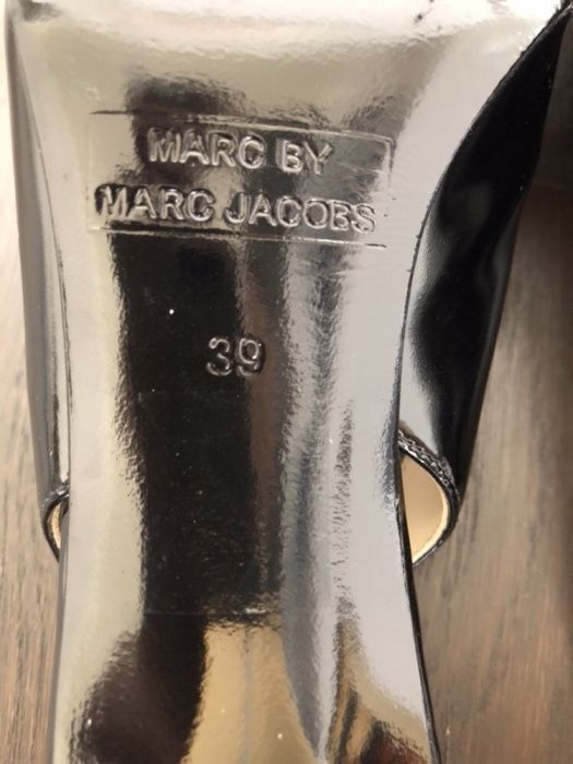 Туфли черные с золотом Marc by Marc Jacobs размер 39 (25 см)
