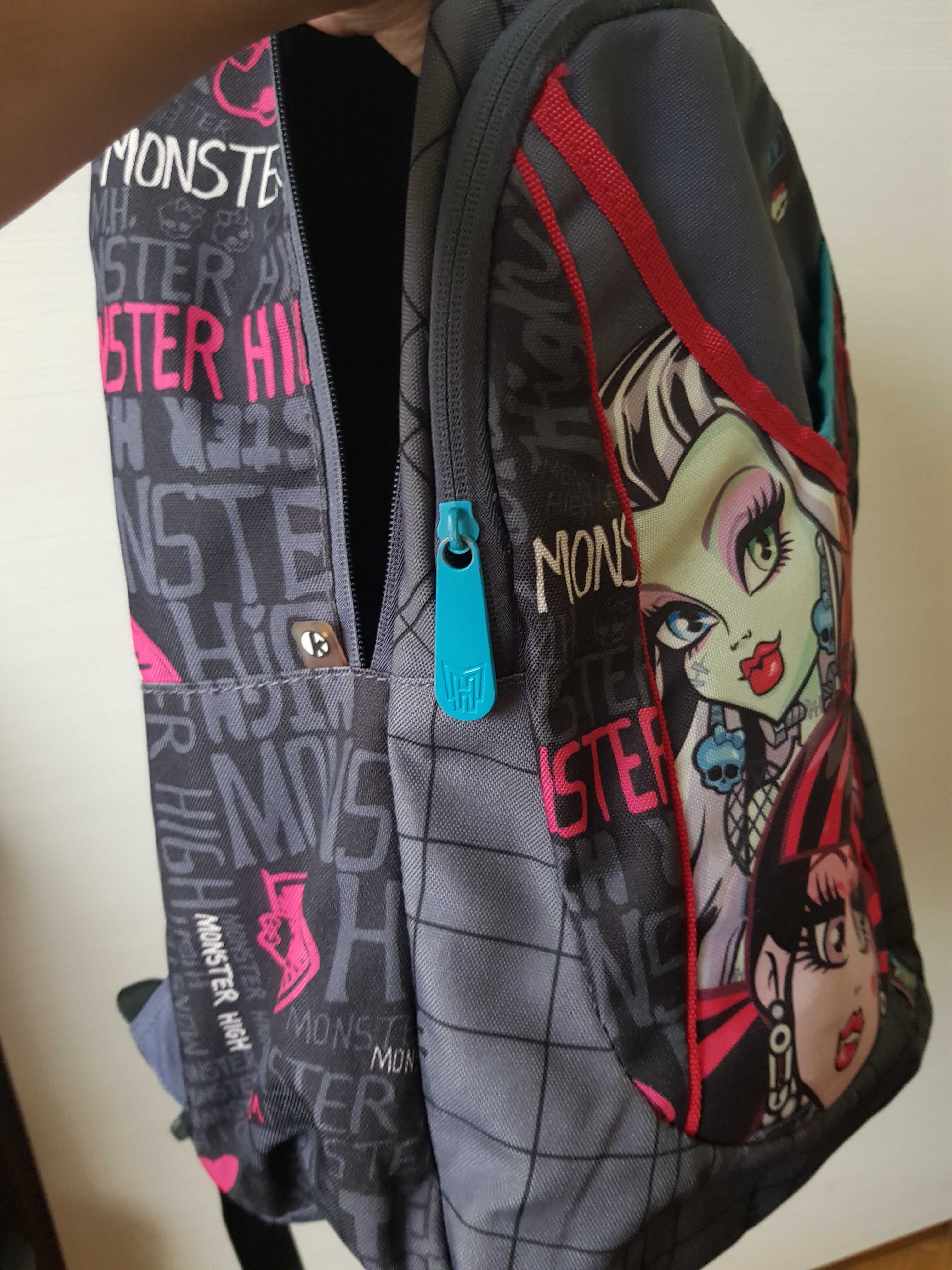 Zestaw Monster high plecak, worek, piórniki i pudełko