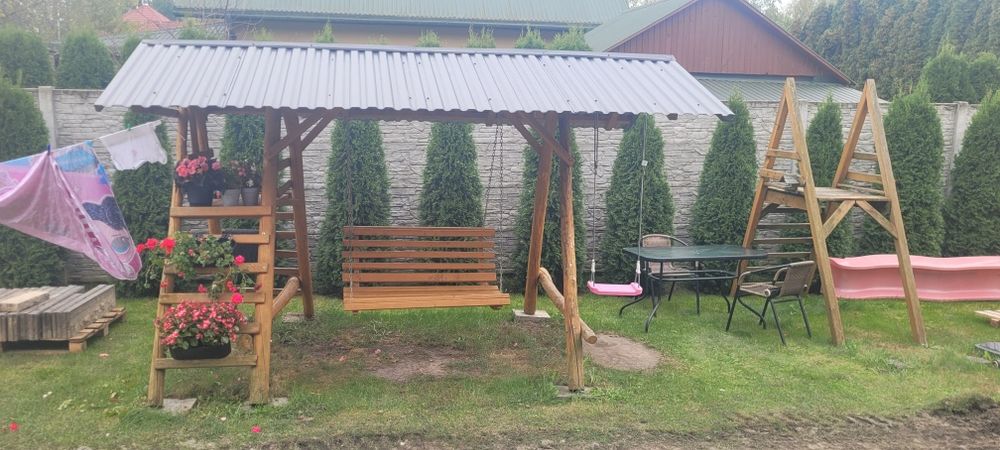 Huśtawka drewniana stan bardzo dobry