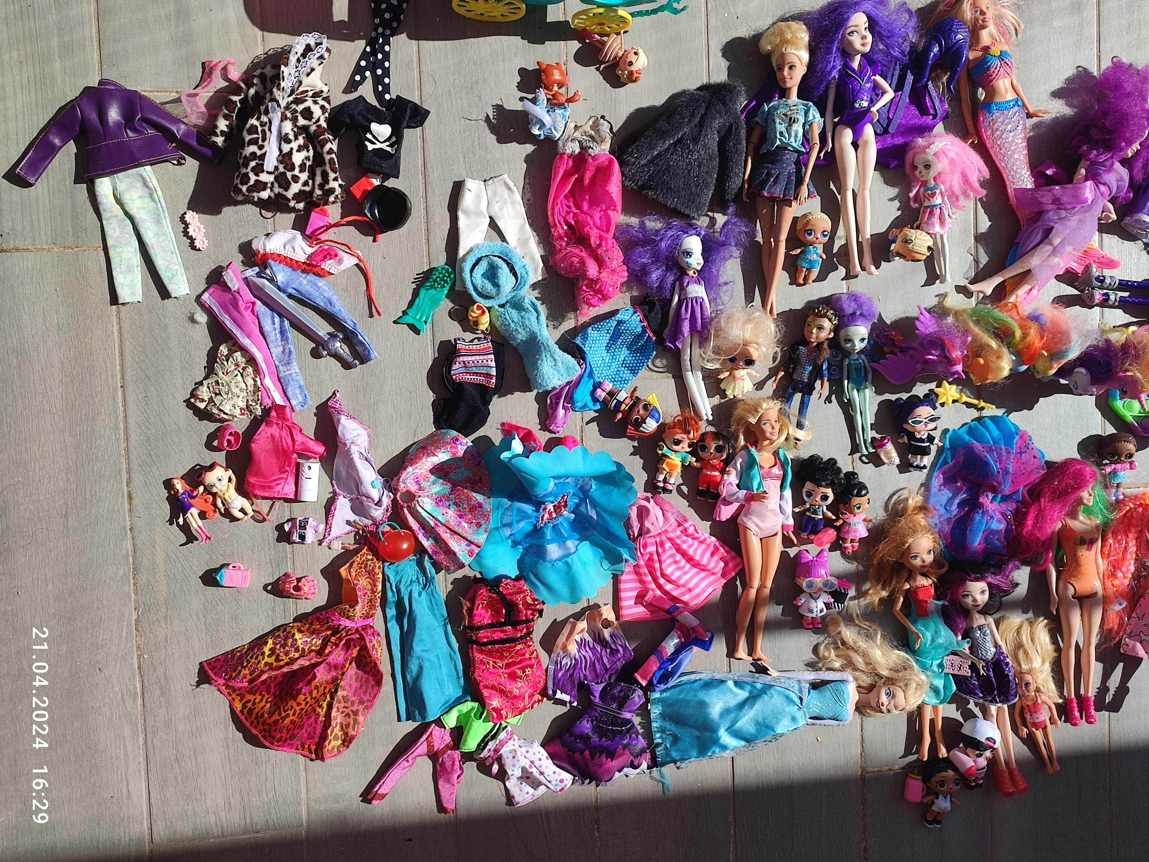 conjunto de bonecas infantis com vestidos
