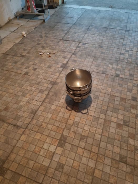 Vende se terina de sopa inox