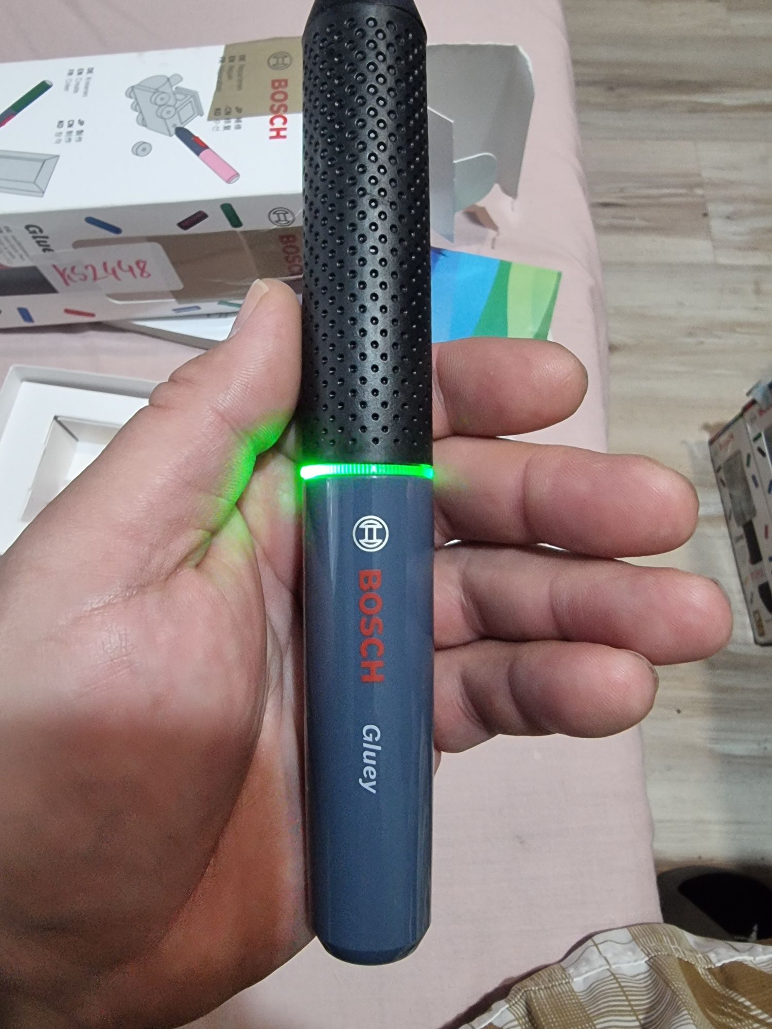 Pistolet do kleju Bosch Gluey