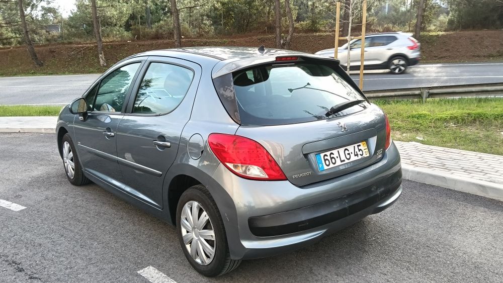 Peugeot 207  , 1.4 a diesel ano 2011 impecável de motor