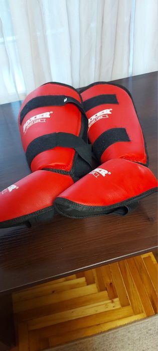 Набор для тайского бокса / шлем/ перчатки / бинты / бокс