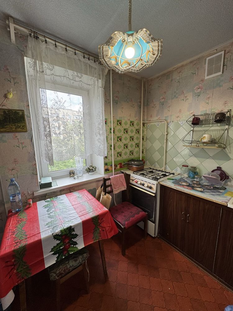 Продам 1 кімн. квартиру  в місті Кременчук