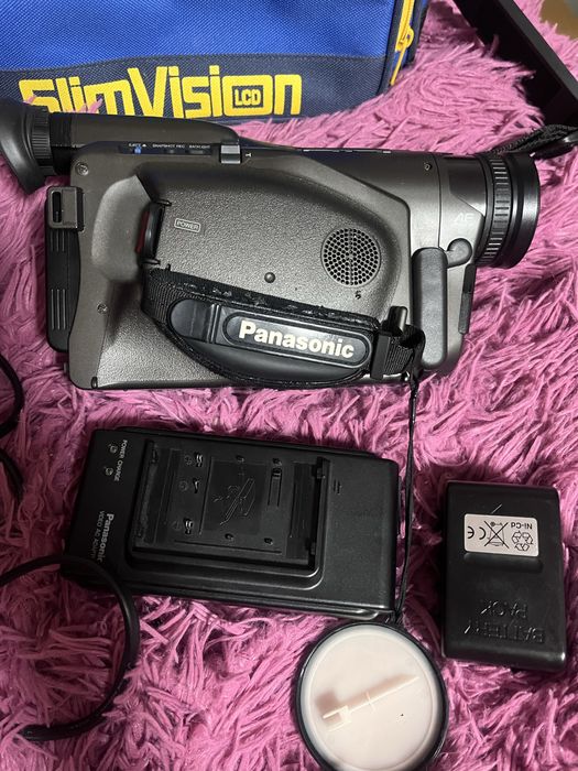 Видеокамера  Panasonic NV-VX30EN