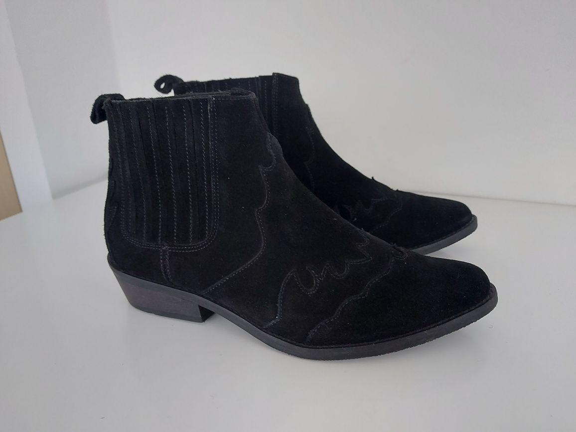 Buty damskie sztyblety skórzane w rozmiarze 36