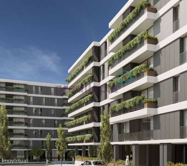 REF4054 - T2 Kit Em Construção - C. Fechado, Univ. F. Pessoa, Paranh