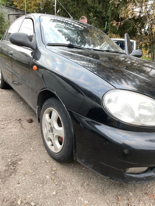 DAEWOO LANOS машина 1,5
