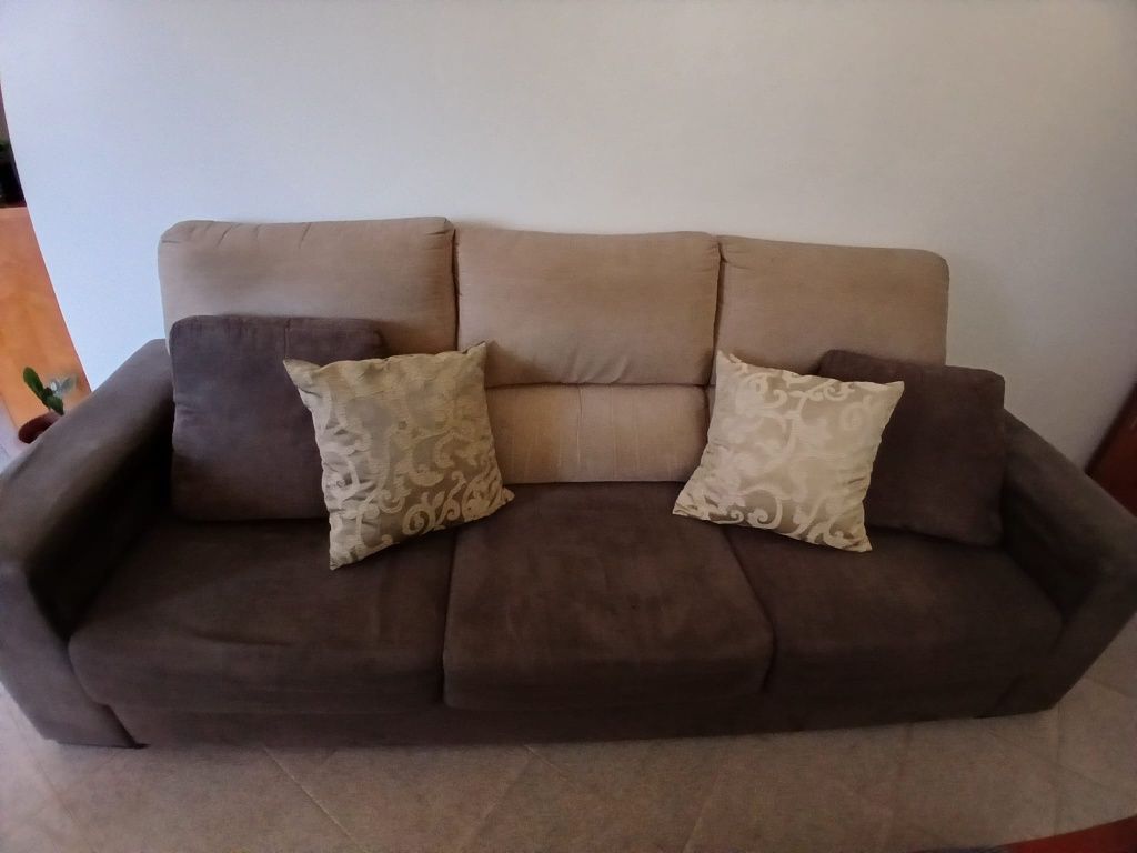 Vendo Sofá  usado para desocupar