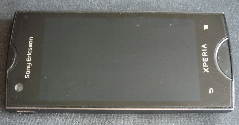 Мобильный телефон Sony Ericsson Xperia Ray ST18i