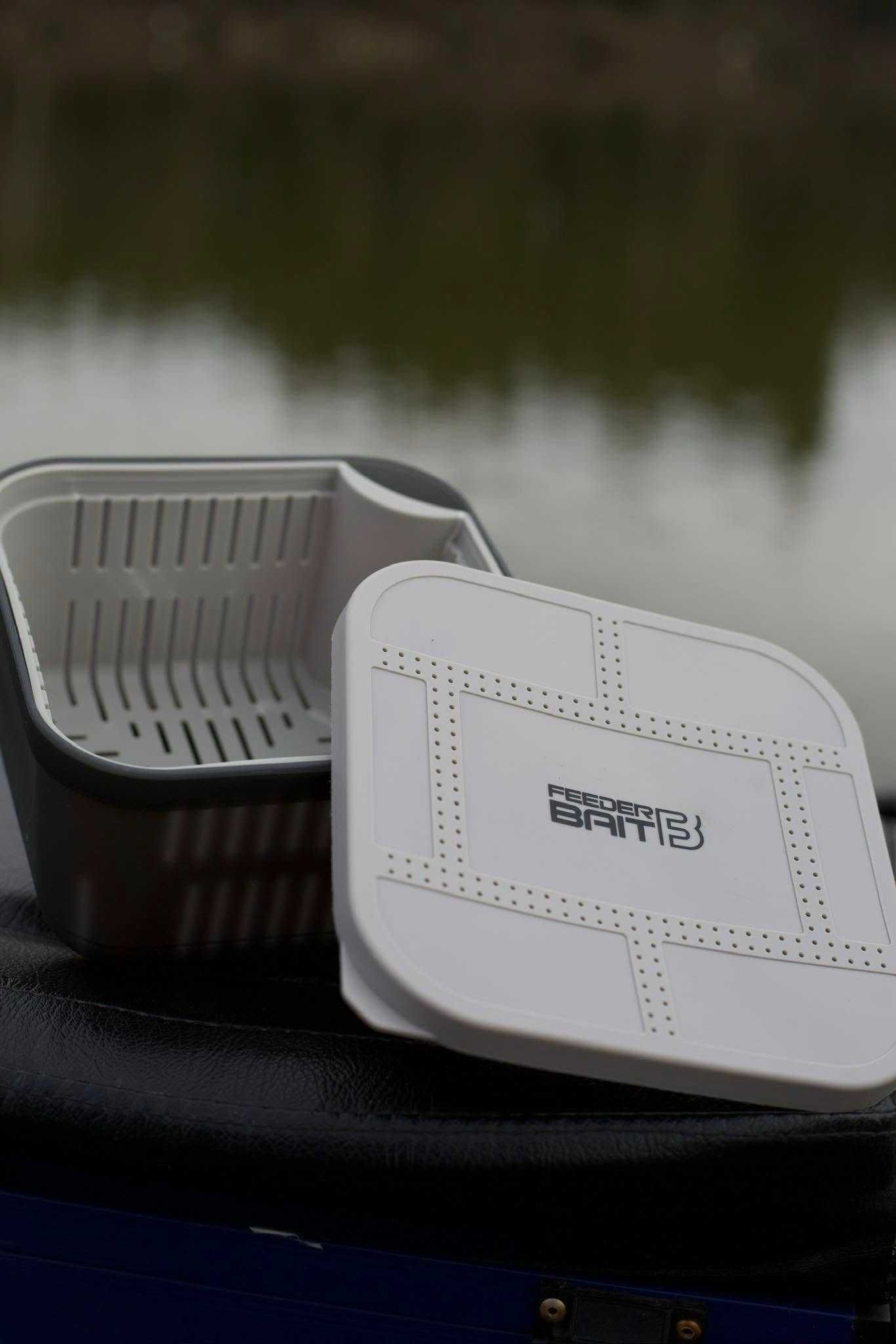 Box z sitkiem do pelletu 1,9L Feeder Bait
