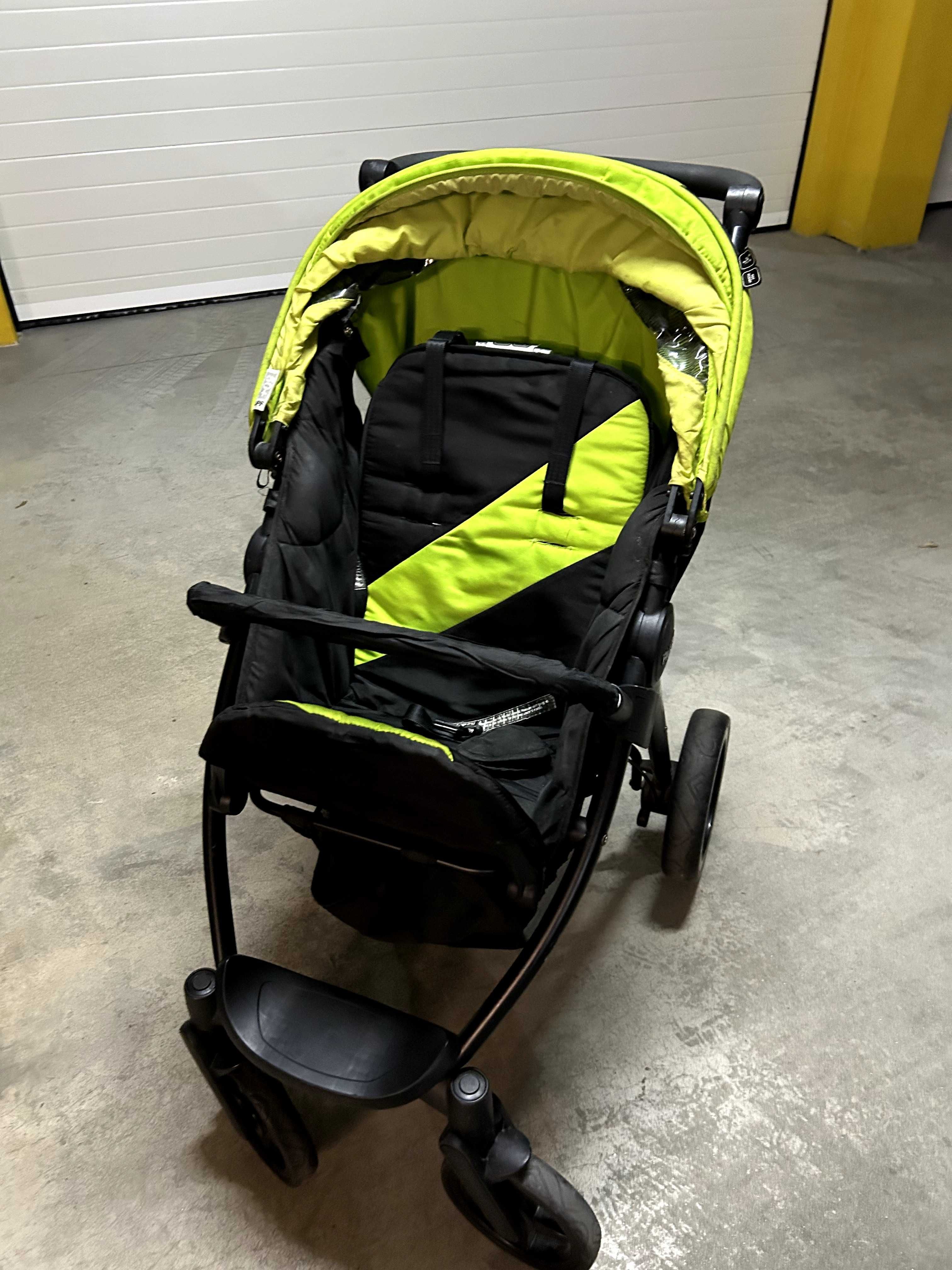 Carrinho de Bebé Dobrável – Bom Estado
