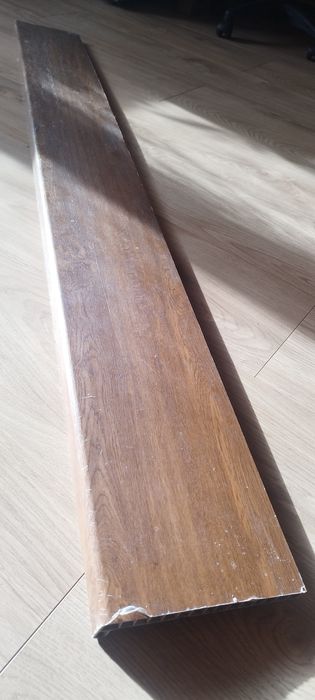 Parapet PCV Złoty dąb