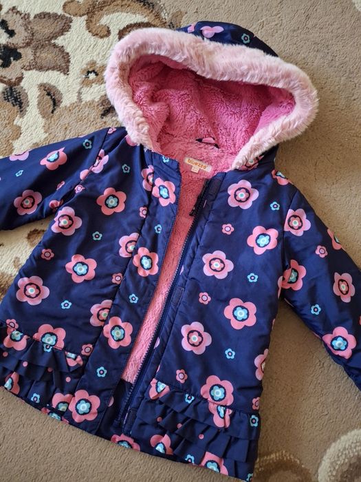 Продам демисезонную курточку 18-24