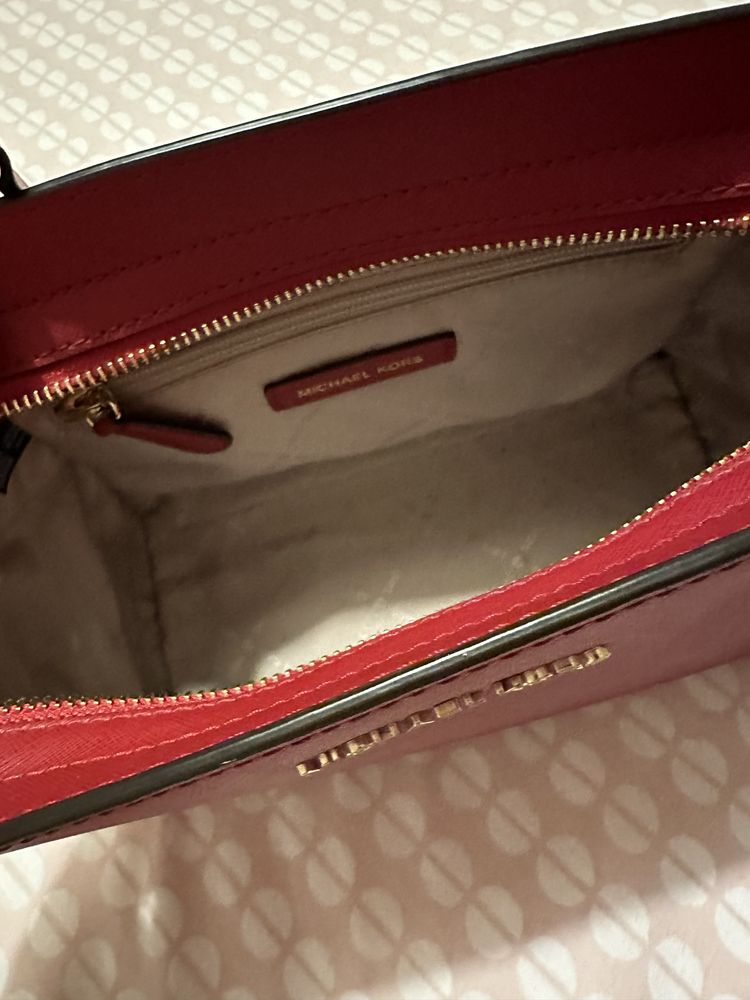 Mala Michael kors com tachas