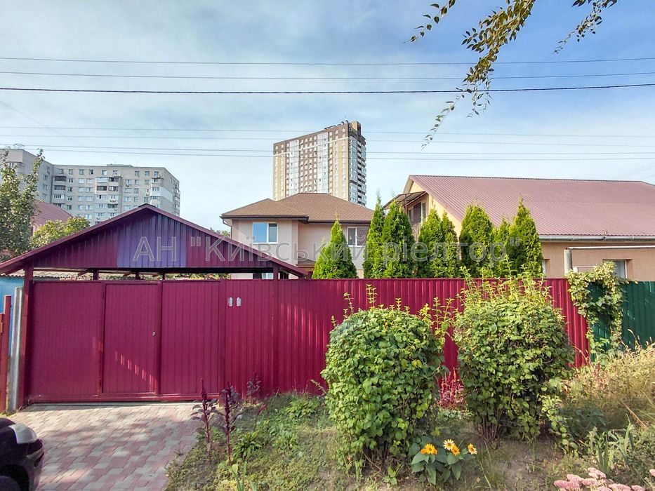 Без комісії.Продам будинок в Дніпровському районі, вулиця Профспілкова