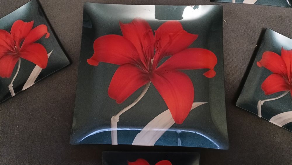 Набір тарілок скляних