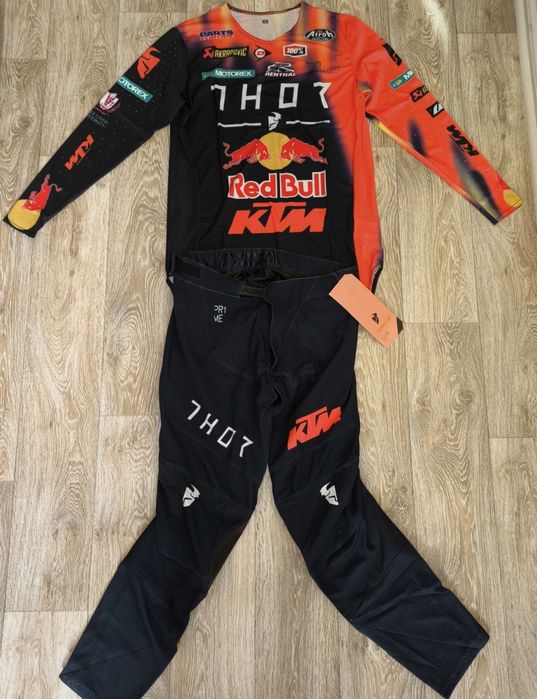 Nowy strój zestaw komplet kombinezon KTM Thor Red Bull L / 34