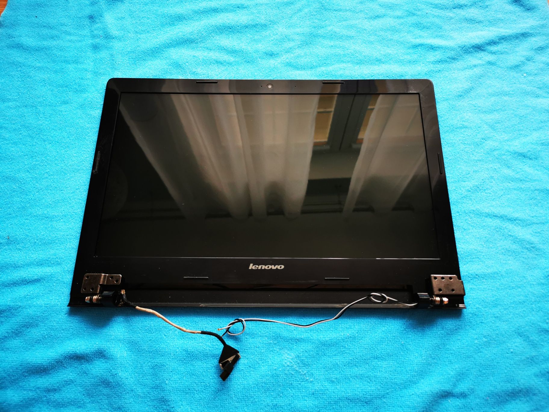 Matryca Lenovo 15,6" 30 pin (WADA) + obudowa matrycy + zawiasy + kable